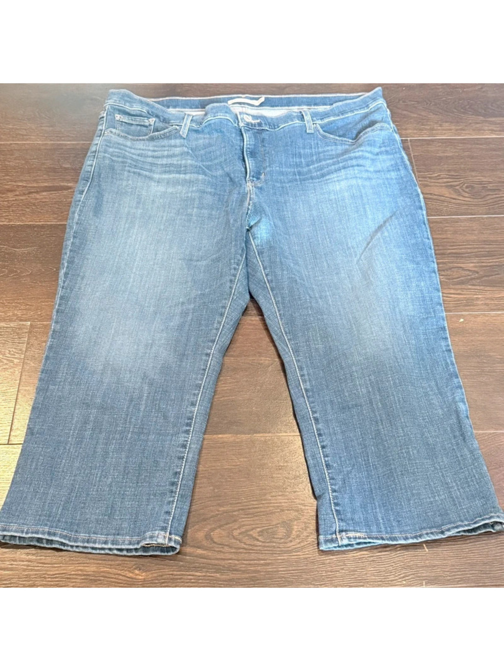 Levi’s 311 Shaping Skinny Capri Jeans Women’s Size 20W  1479